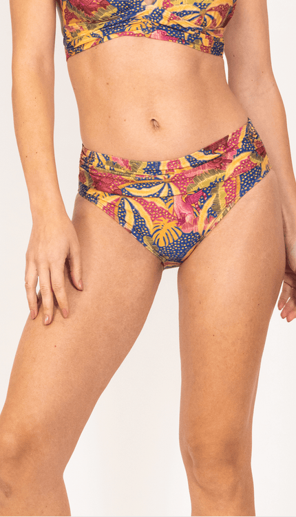 Panty Alta de Bikini Control Abdominal, Colección Pacífico Bari Swimwear - Bari, los mejores trajes de baño y Bikinis. Diseño y tecnología juntos.